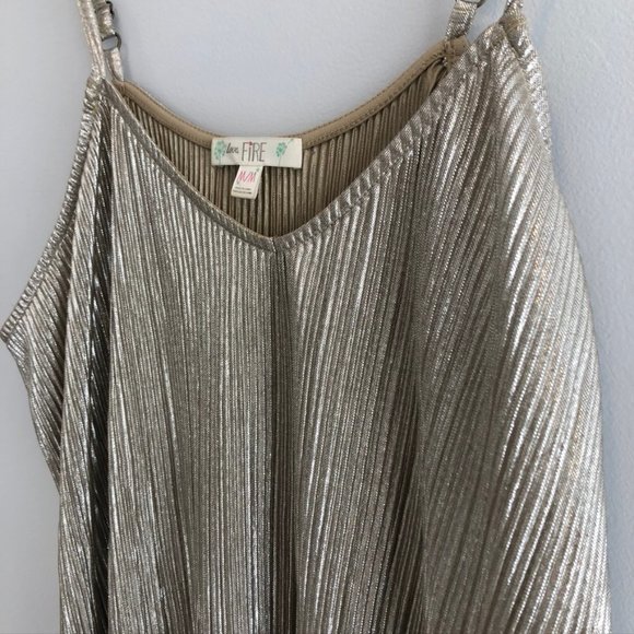 ⚡️2/$25!! Metallic Ribbed Mini Dress - Picture 3 of 8